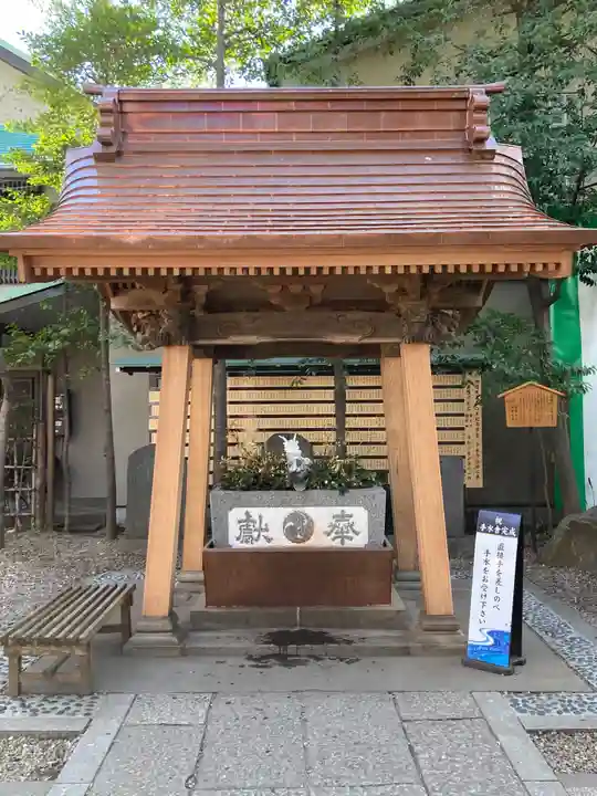 田無神社の手水舎