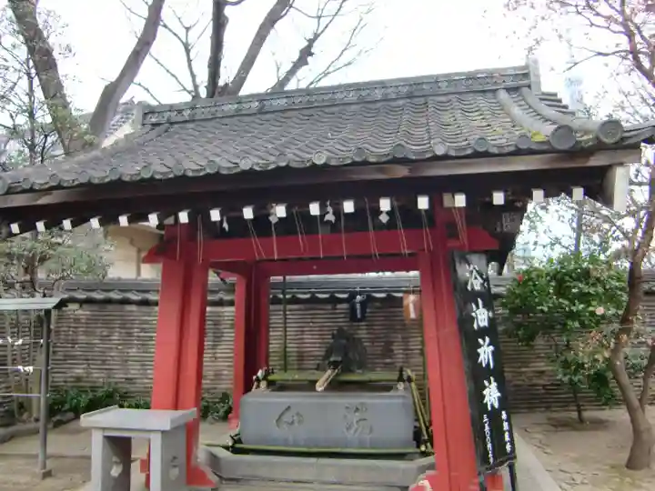 待乳山聖天(本龍院)の手水舎