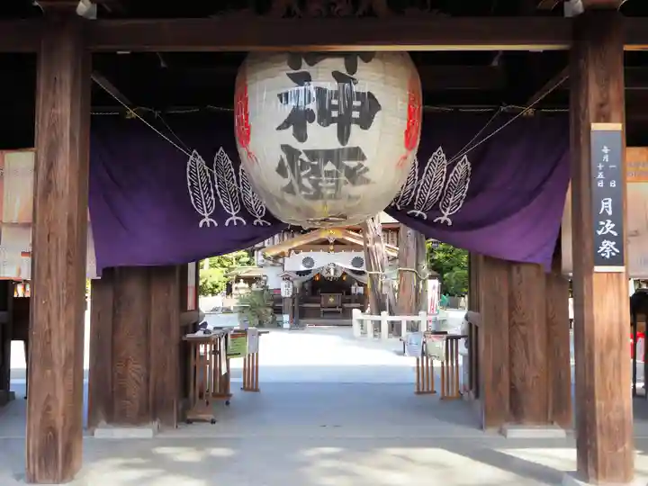 建部大社の山門・神門