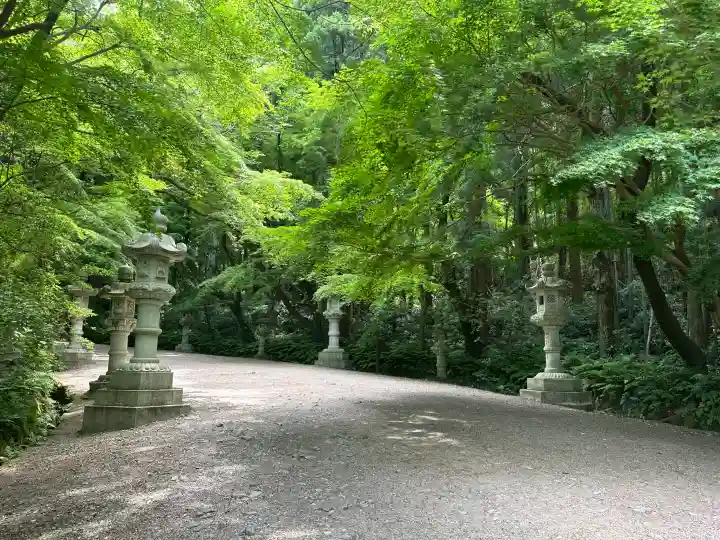香取神宮の{uncategorized: "未分類", other: "その他", undefined: "問題あり", building: "その他建物", grave: "お墓", sacred_gate: "鳥居", guardian: "狛犬", statue: "像", buddha: "仏像", history: "歴史", nature: "自然", garden: "庭園", animal: "動物", pagoda: "塔", temizu: "手水舎", mountain_gate: "山門・神門", sanctuary: "本殿・本堂", subordinate: "末社・摂社", art: "芸術", scenery: "景色", jizo: "地蔵", ema: "絵馬", goshuin: "御朱印", omikuji: "おみくじ", items: "授与品その他", amulet: "お守り", goshuincho: "御朱印帳", eats: "食事", festival: "お祭り", votive_dance: "神楽", shichigosan: "七五三参", wedding: "結婚式", experience: "体験その他", initially: "初詣", around: "周辺", anti_infection: "感染症対策"}