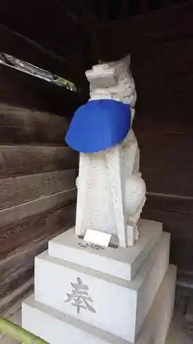 白鳥神社の狛犬