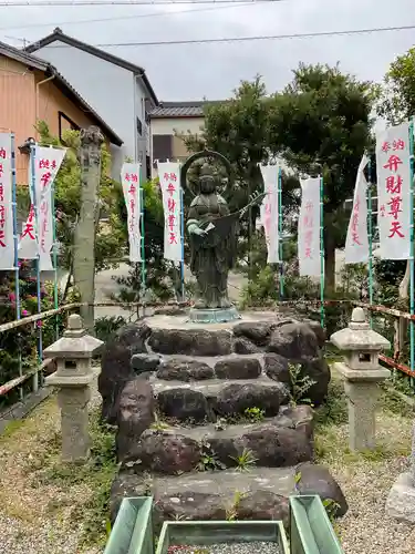 遍照寺の像