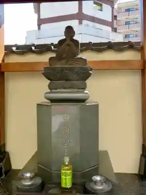 真源寺（入谷鬼子母神）の像