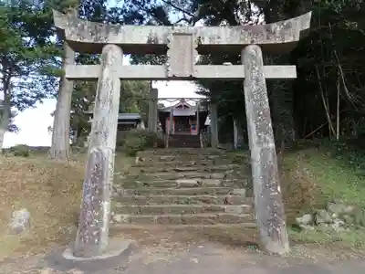 新城神社の鳥居