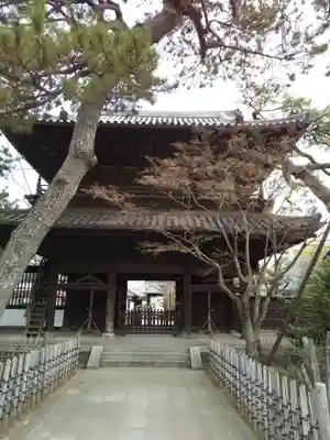 泉岳寺の山門・神門