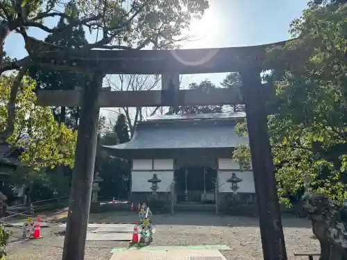 宇良神社(浦嶋神社)の{uncategorized: "未分類", other: "その他", undefined: "問題あり", building: "その他建物", grave: "お墓", sacred_gate: "鳥居", guardian: "狛犬", statue: "像", buddha: "仏像", history: "歴史", nature: "自然", garden: "庭園", animal: "動物", pagoda: "塔", temizu: "手水舎", mountain_gate: "山門・神門", sanctuary: "本殿・本堂", subordinate: "末社・摂社", art: "芸術", scenery: "景色", jizo: "地蔵", ema: "絵馬", goshuin: "御朱印", omikuji: "おみくじ", items: "授与品その他", amulet: "お守り", goshuincho: "御朱印帳", eats: "食事", festival: "お祭り", votive_dance: "神楽", shichigosan: "七五三参", wedding: "結婚式", experience: "体験その他", initially: "初詣", around: "周辺", anti_infection: "感染症対策"}