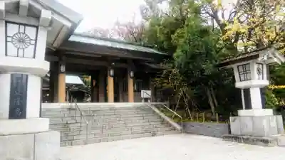 東郷神社の山門・神門