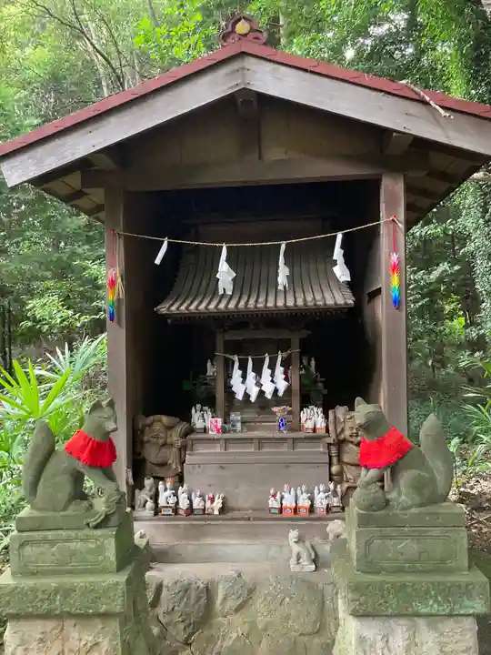 曾屋神社の末社・摂社