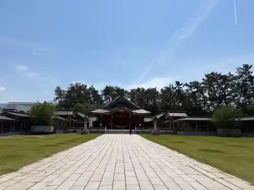 新潟縣護國神社の{uncategorized: "未分類", other: "その他", undefined: "問題あり", building: "その他建物", grave: "お墓", sacred_gate: "鳥居", guardian: "狛犬", statue: "像", buddha: "仏像", history: "歴史", nature: "自然", garden: "庭園", animal: "動物", pagoda: "塔", temizu: "手水舎", mountain_gate: "山門・神門", sanctuary: "本殿・本堂", subordinate: "末社・摂社", art: "芸術", scenery: "景色", jizo: "地蔵", ema: "絵馬", goshuin: "御朱印", omikuji: "おみくじ", items: "授与品その他", amulet: "お守り", goshuincho: "御朱印帳", eats: "食事", festival: "お祭り", votive_dance: "神楽", shichigosan: "七五三参", wedding: "結婚式", experience: "体験その他", initially: "初詣", around: "周辺", anti_infection: "感染症対策"}