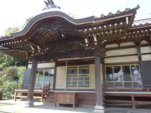 萬蔵寺の本殿・本堂