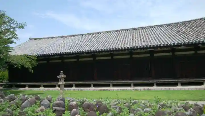 元興寺の本殿・本堂