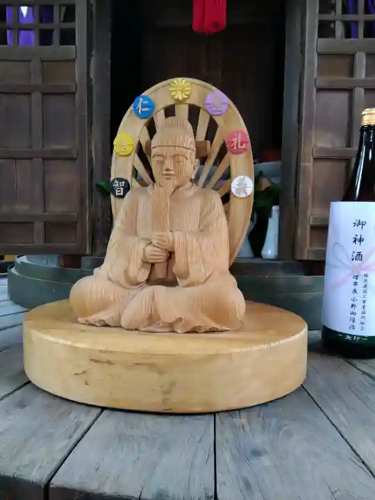 神明神社の{uncategorized: "未分類", other: "その他", undefined: "問題あり", building: "その他建物", grave: "お墓", sacred_gate: "鳥居", guardian: "狛犬", statue: "像", buddha: "仏像", history: "歴史", nature: "自然", garden: "庭園", animal: "動物", pagoda: "塔", temizu: "手水舎", mountain_gate: "山門・神門", sanctuary: "本殿・本堂", subordinate: "末社・摂社", art: "芸術", scenery: "景色", jizo: "地蔵", ema: "絵馬", goshuin: "御朱印", omikuji: "おみくじ", items: "授与品その他", amulet: "お守り", goshuincho: "御朱印帳", eats: "食事", festival: "お祭り", votive_dance: "神楽", shichigosan: "七五三参", wedding: "結婚式", experience: "体験その他", initially: "初詣", around: "周辺", anti_infection: "感染症対策"}