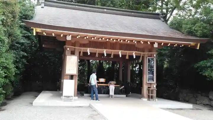 寒川神社の手水舎