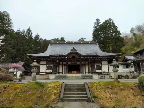 林泉寺の本殿