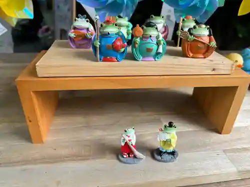 札幌諏訪神社の像