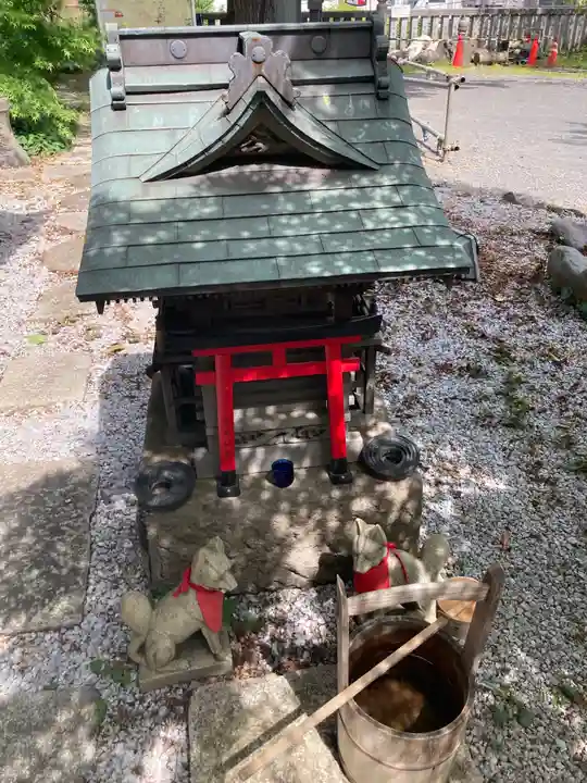 澤蔵司稲荷(慈眼院)の末社・摂社