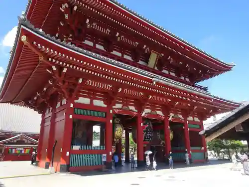 浅草寺の山門