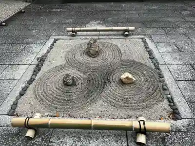 後白河院御聖蹟　法住寺の{uncategorized: "未分類", other: "その他", undefined: "問題あり", building: "その他建物", grave: "お墓", sacred_gate: "鳥居", guardian: "狛犬", statue: "像", buddha: "仏像", history: "歴史", nature: "自然", garden: "庭園", animal: "動物", pagoda: "塔", temizu: "手水舎", mountain_gate: "山門・神門", sanctuary: "本殿・本堂", subordinate: "末社・摂社", art: "芸術", scenery: "景色", jizo: "地蔵", ema: "絵馬", goshuin: "御朱印", omikuji: "おみくじ", items: "授与品その他", amulet: "お守り", goshuincho: "御朱印帳", eats: "食事", festival: "お祭り", votive_dance: "神楽", shichigosan: "七五三参", wedding: "結婚式", experience: "体験その他", initially: "初詣", around: "周辺", anti_infection: "感染症対策"}