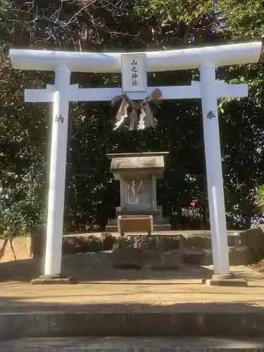 十二神社の鳥居