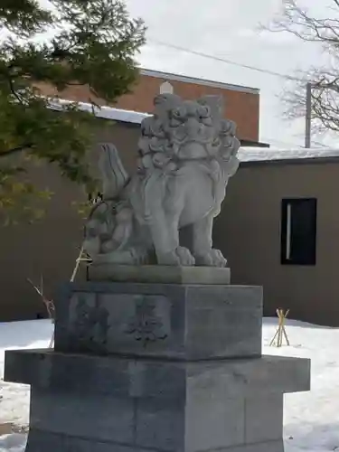 月寒神社の狛犬