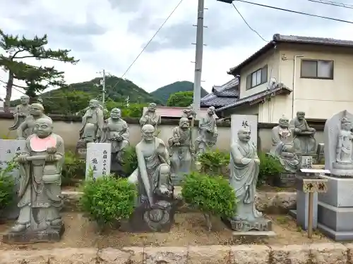 善通寺の像