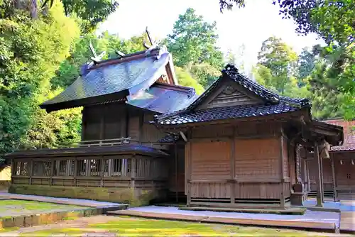 許曾志神社の本殿