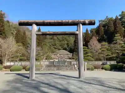 武蔵陵墓地の鳥居