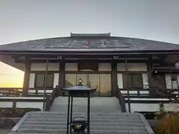 自性院の本殿・本堂