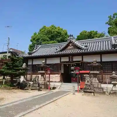 郷荘神社の本殿