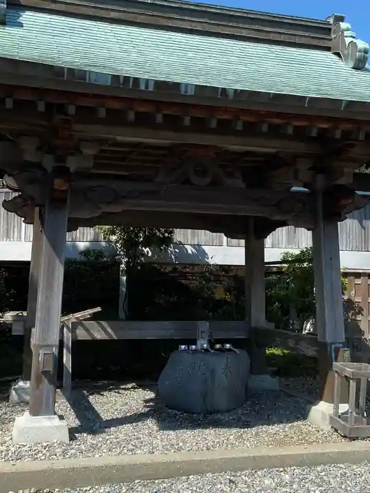 種間寺の手水舎