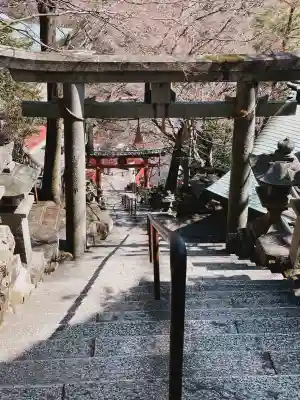 阿賀神社の{uncategorized: "未分類", other: "その他", undefined: "問題あり", building: "その他建物", grave: "お墓", sacred_gate: "鳥居", guardian: "狛犬", statue: "像", buddha: "仏像", history: "歴史", nature: "自然", garden: "庭園", animal: "動物", pagoda: "塔", temizu: "手水舎", mountain_gate: "山門・神門", sanctuary: "本殿・本堂", subordinate: "末社・摂社", art: "芸術", scenery: "景色", jizo: "地蔵", ema: "絵馬", goshuin: "御朱印", omikuji: "おみくじ", items: "授与品その他", amulet: "お守り", goshuincho: "御朱印帳", eats: "食事", festival: "お祭り", votive_dance: "神楽", shichigosan: "七五三参", wedding: "結婚式", experience: "体験その他", initially: "初詣", around: "周辺", anti_infection: "感染症対策"}