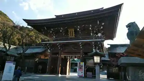 宮地嶽神社の山門・神門