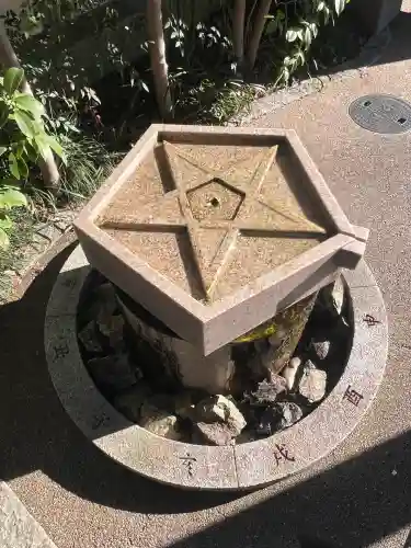 晴明神社の{uncategorized: "未分類", other: "その他", undefined: "問題あり", building: "その他建物", grave: "お墓", sacred_gate: "鳥居", guardian: "狛犬", statue: "像", buddha: "仏像", history: "歴史", nature: "自然", garden: "庭園", animal: "動物", pagoda: "塔", temizu: "手水舎", mountain_gate: "山門・神門", sanctuary: "本殿・本堂", subordinate: "末社・摂社", art: "芸術", scenery: "景色", jizo: "地蔵", ema: "絵馬", goshuin: "御朱印", omikuji: "おみくじ", items: "授与品その他", amulet: "お守り", goshuincho: "御朱印帳", eats: "食事", festival: "お祭り", votive_dance: "神楽", shichigosan: "七五三参", wedding: "結婚式", experience: "体験その他", initially: "初詣", around: "周辺", anti_infection: "感染症対策"}