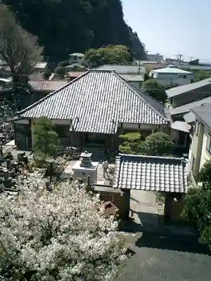 光明寺の本殿・本堂