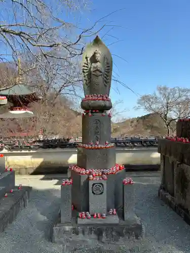 勝尾寺の{uncategorized: "未分類", other: "その他", undefined: "問題あり", building: "その他建物", grave: "お墓", sacred_gate: "鳥居", guardian: "狛犬", statue: "像", buddha: "仏像", history: "歴史", nature: "自然", garden: "庭園", animal: "動物", pagoda: "塔", temizu: "手水舎", mountain_gate: "山門・神門", sanctuary: "本殿・本堂", subordinate: "末社・摂社", art: "芸術", scenery: "景色", jizo: "地蔵", ema: "絵馬", goshuin: "御朱印", omikuji: "おみくじ", items: "授与品その他", amulet: "お守り", goshuincho: "御朱印帳", eats: "食事", festival: "お祭り", votive_dance: "神楽", shichigosan: "七五三参", wedding: "結婚式", experience: "体験その他", initially: "初詣", around: "周辺", anti_infection: "感染症対策"}