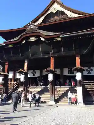 善光寺の本殿・本堂