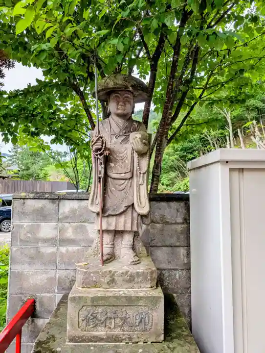 岩戸観音堂(北海道)