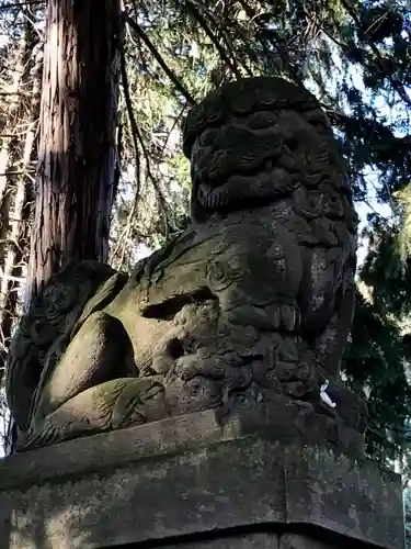 神明神社の狛犬