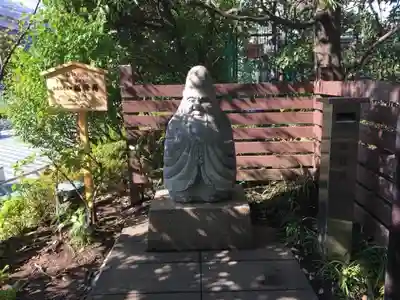 宗慶寺の像