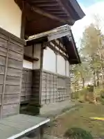 稲荷神社の{uncategorized: "未分類", other: "その他", undefined: "問題あり", building: "その他建物", grave: "お墓", sacred_gate: "鳥居", guardian: "狛犬", statue: "像", buddha: "仏像", history: "歴史", nature: "自然", garden: "庭園", animal: "動物", pagoda: "塔", temizu: "手水舎", mountain_gate: "山門・神門", sanctuary: "本殿・本堂", subordinate: "末社・摂社", art: "芸術", scenery: "景色", jizo: "地蔵", ema: "絵馬", goshuin: "御朱印", omikuji: "おみくじ", items: "授与品その他", amulet: "お守り", goshuincho: "御朱印帳", eats: "食事", festival: "お祭り", votive_dance: "神楽", shichigosan: "七五三参", wedding: "結婚式", experience: "体験その他", initially: "初詣", around: "周辺", anti_infection: "感染症対策"}
