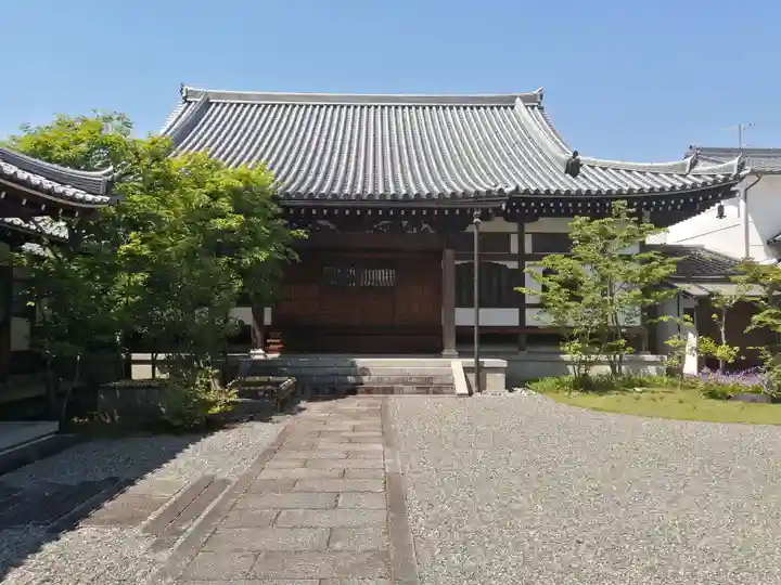 慶田寺の本殿・本堂