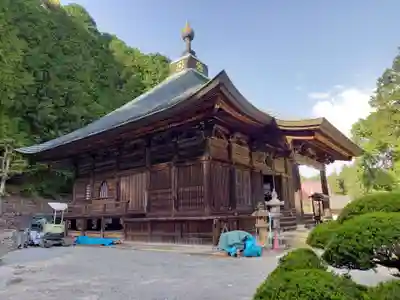 法楽寺の本殿・本堂