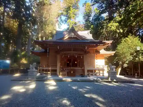 須山浅間神社の本殿