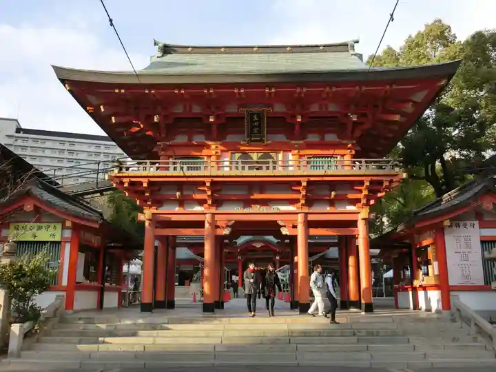 生田神社の山門・神門