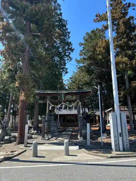 孖神社の{uncategorized: "未分類", other: "その他", undefined: "問題あり", building: "その他建物", grave: "お墓", sacred_gate: "鳥居", guardian: "狛犬", statue: "像", buddha: "仏像", history: "歴史", nature: "自然", garden: "庭園", animal: "動物", pagoda: "塔", temizu: "手水舎", mountain_gate: "山門・神門", sanctuary: "本殿・本堂", subordinate: "末社・摂社", art: "芸術", scenery: "景色", jizo: "地蔵", ema: "絵馬", goshuin: "御朱印", omikuji: "おみくじ", items: "授与品その他", amulet: "お守り", goshuincho: "御朱印帳", eats: "食事", festival: "お祭り", votive_dance: "神楽", shichigosan: "七五三参", wedding: "結婚式", experience: "体験その他", initially: "初詣", around: "周辺", anti_infection: "感染症対策"}