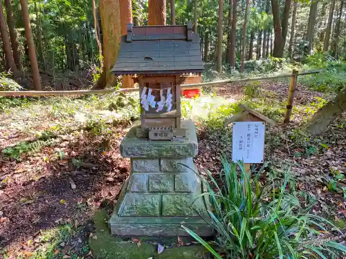 磯部稲村神社の末社