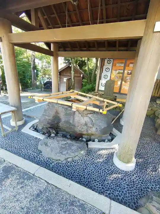 伊勢山皇大神宮の手水舎