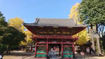 根津神社の山門・神門
