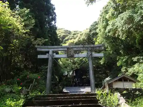 瀧神社（都農神社末社（奥宮））の鳥居