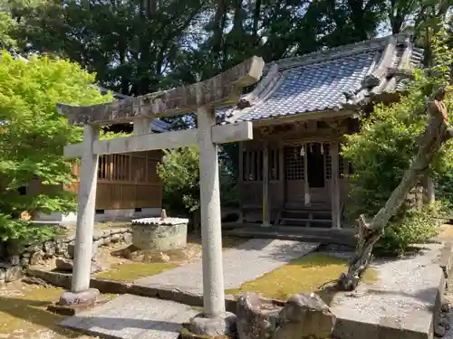 諏訪神社の末社